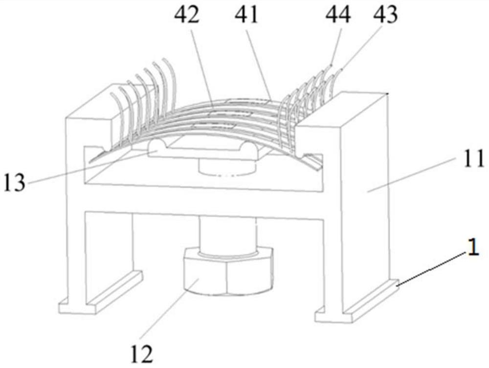 Weld seam corrosion monitoring device and monitoring method capable of simulating stressed state