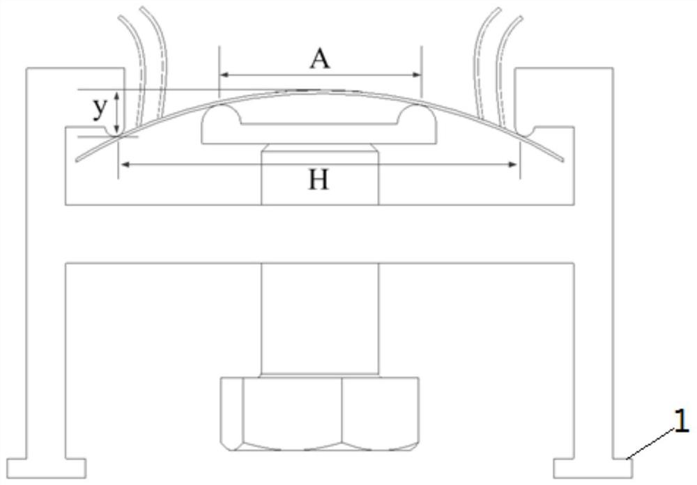 Weld seam corrosion monitoring device and monitoring method capable of simulating stressed state