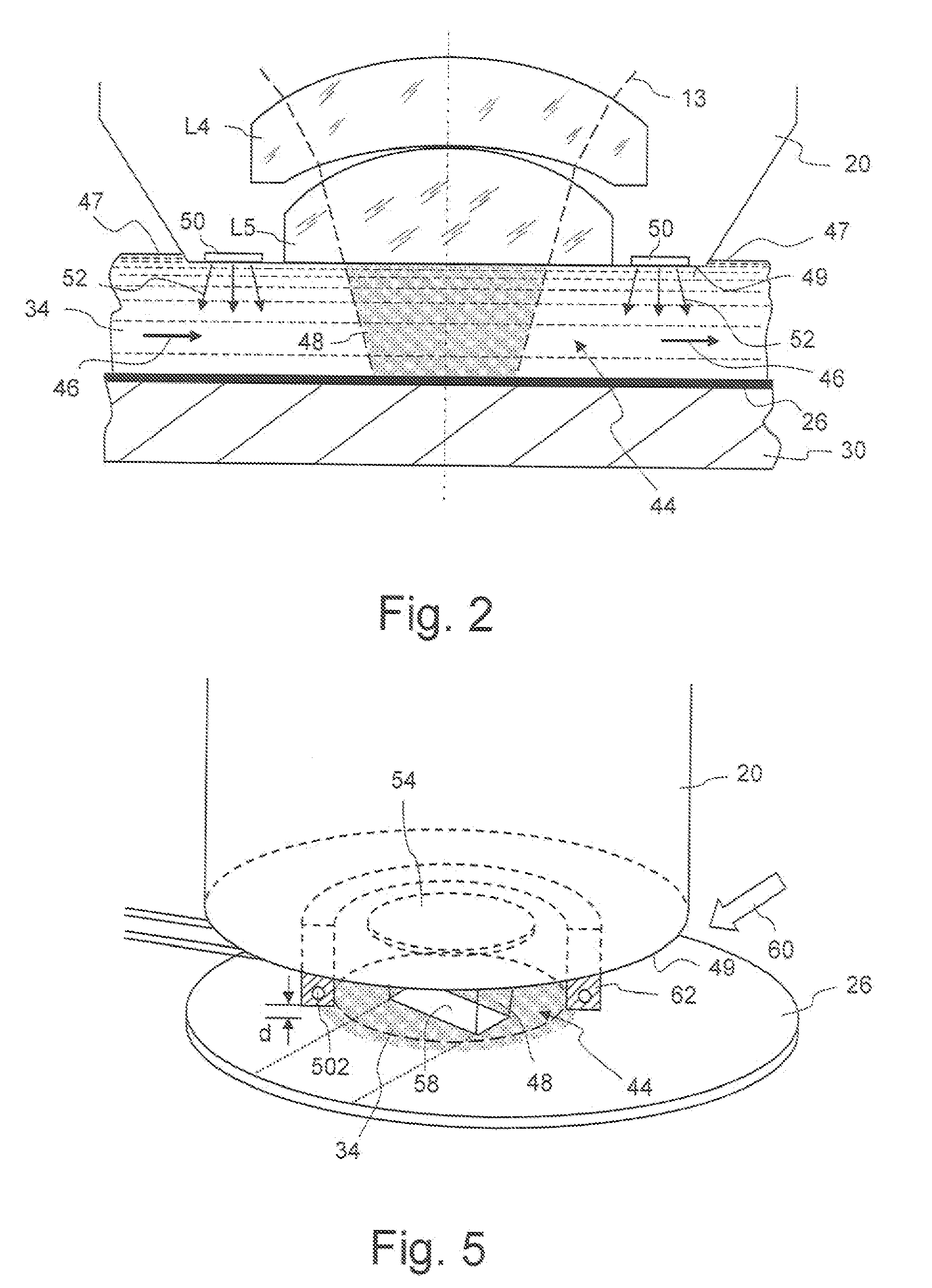 Microlithographic projection exposure apparatus and measuring device for a projection lens