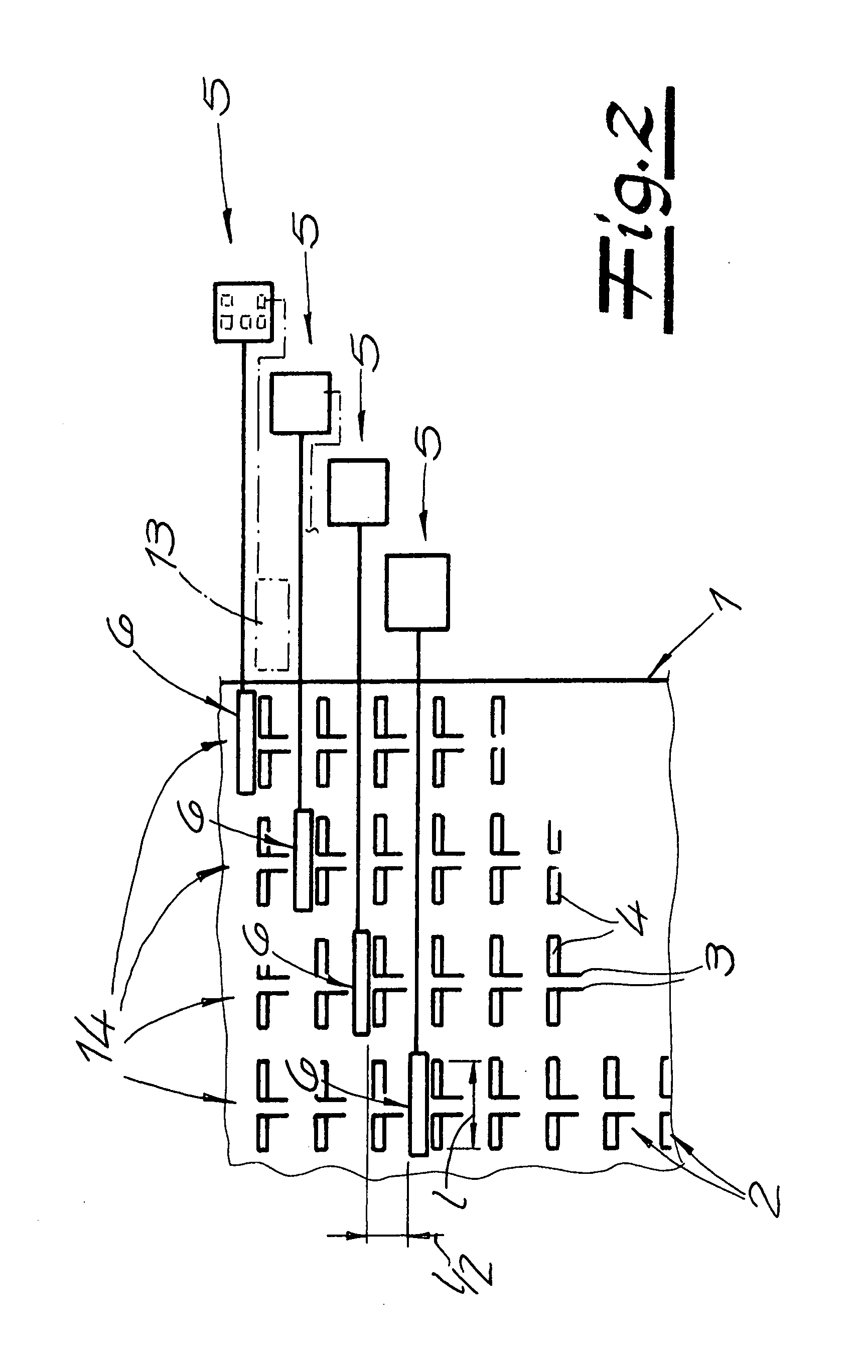 Method for contact-free testing of antennas applied to a material web