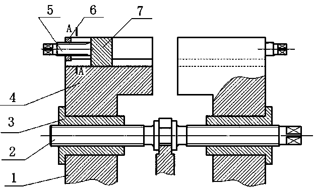 Compound clamping mechanism of machine tool