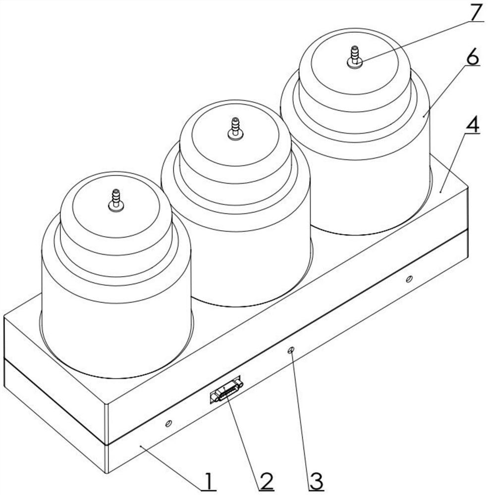 Liquid level monitoring and alarming device for washing liquid and waste liquid bottles of plate washing machine