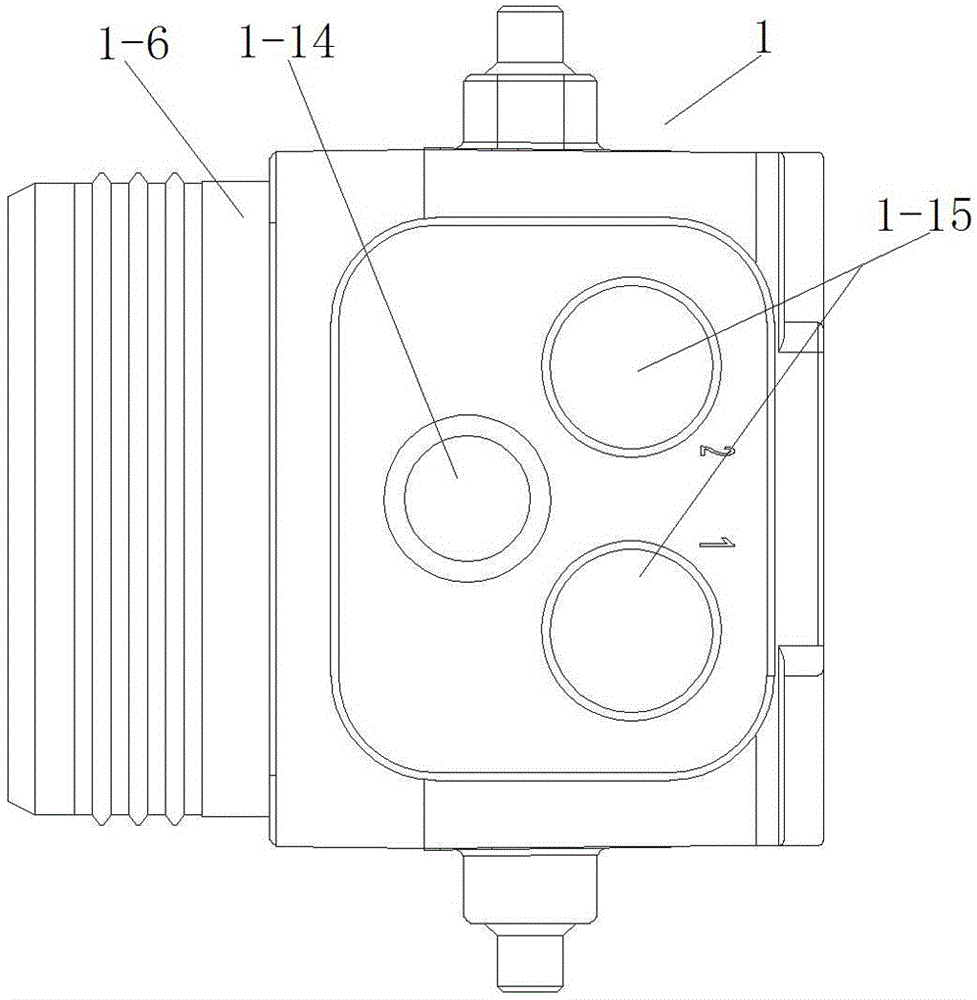 Battery connector for electric vehicle