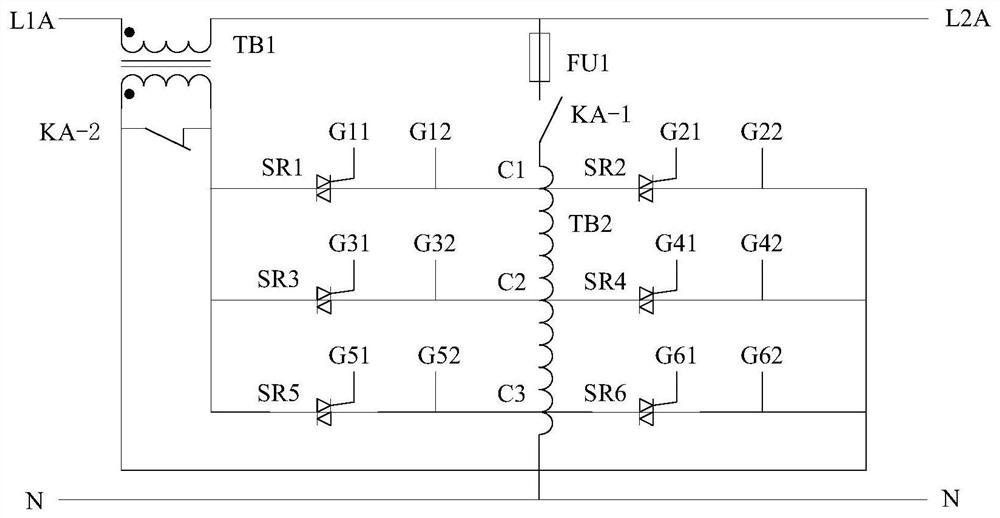 Partitioned self-coupling compensation type three-phase AC voltage stabilizing device