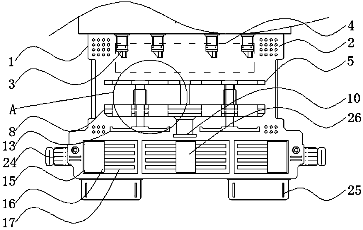 Edible oil filling machine with automatic feeding and discharging structure