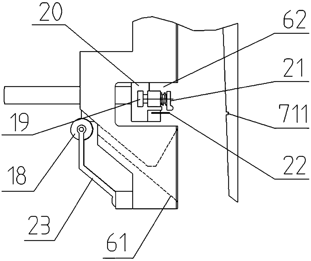 Swinging rotating drawstring cutting device for automatic buckle threading machine