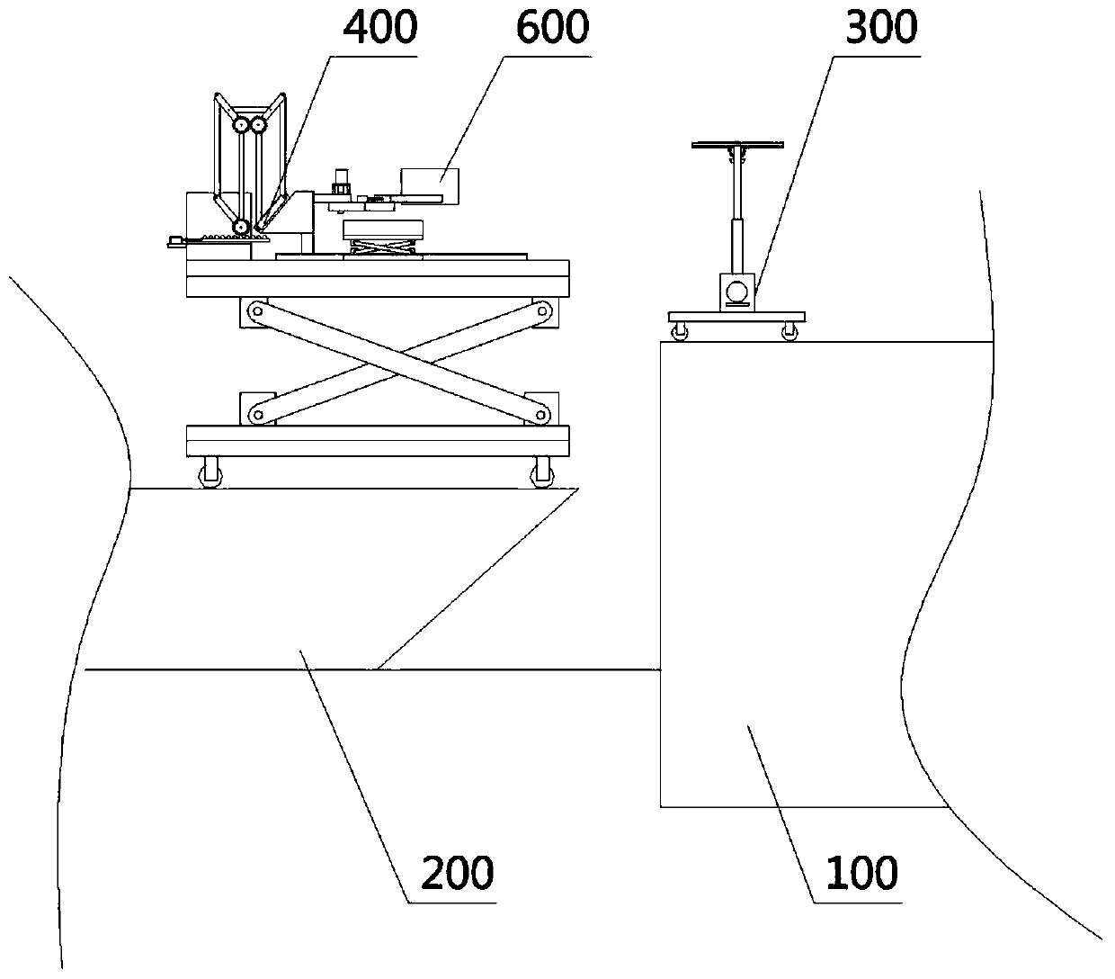 Cargo handling device for wharf