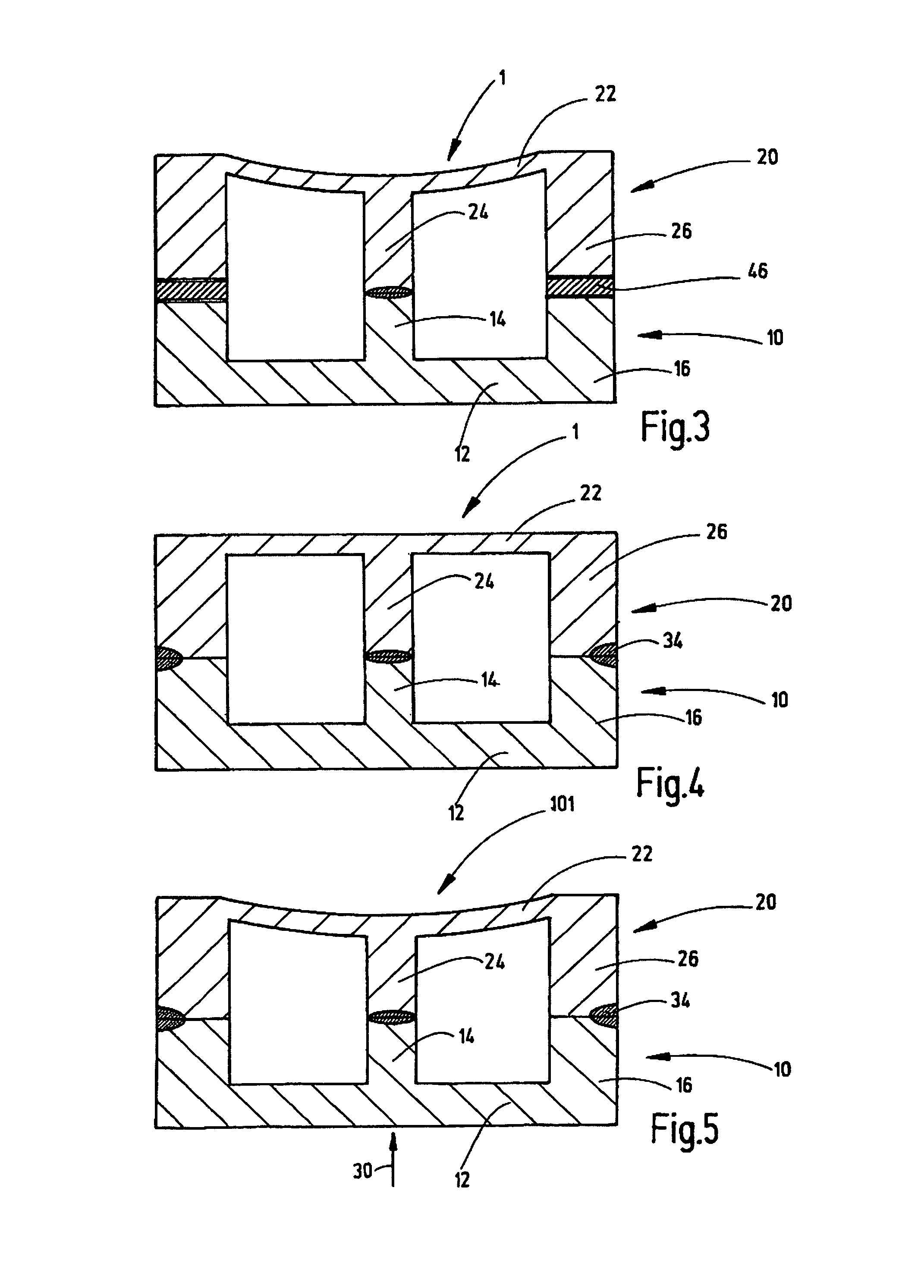 Device for converting a force or a pressure into an electrical signal and method for producing such a device