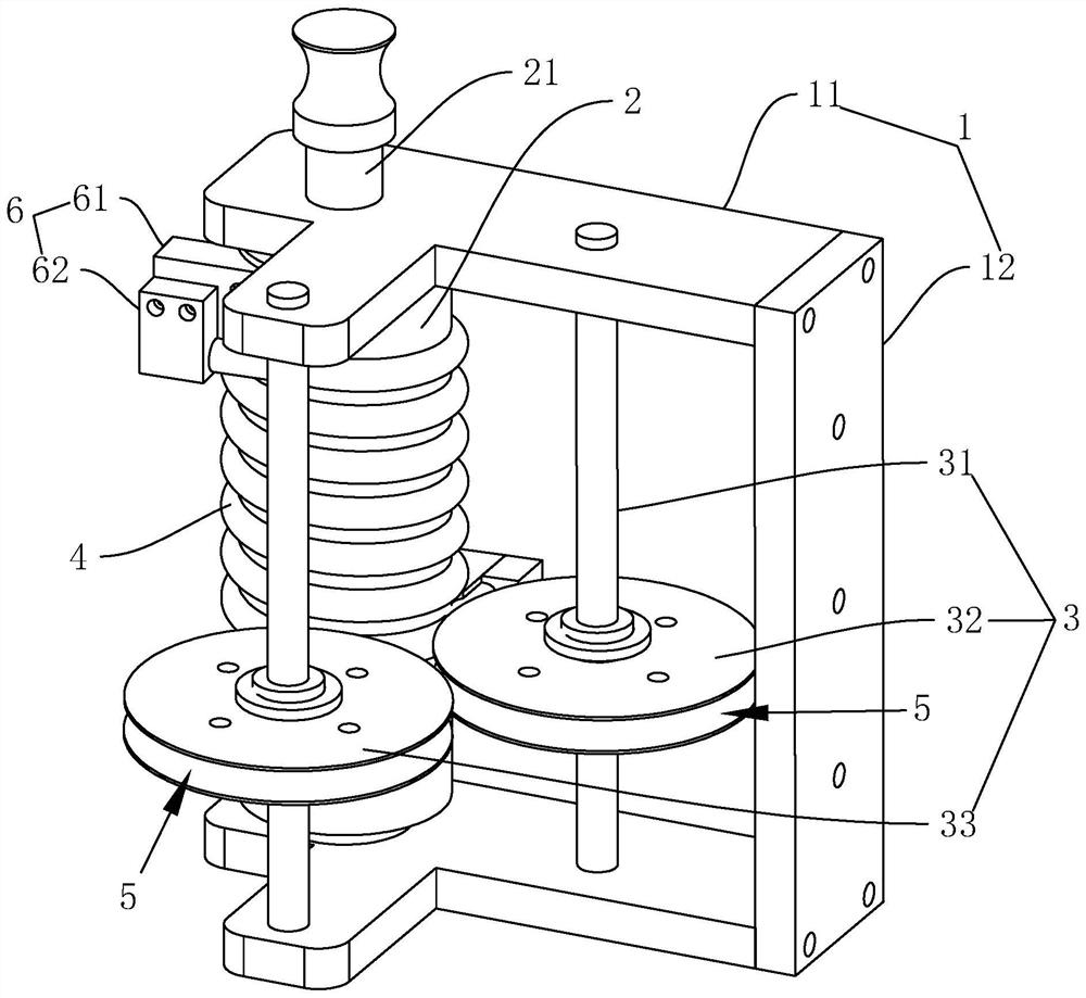 A device and method for preventing coil deformation of spiral copper pipe coil