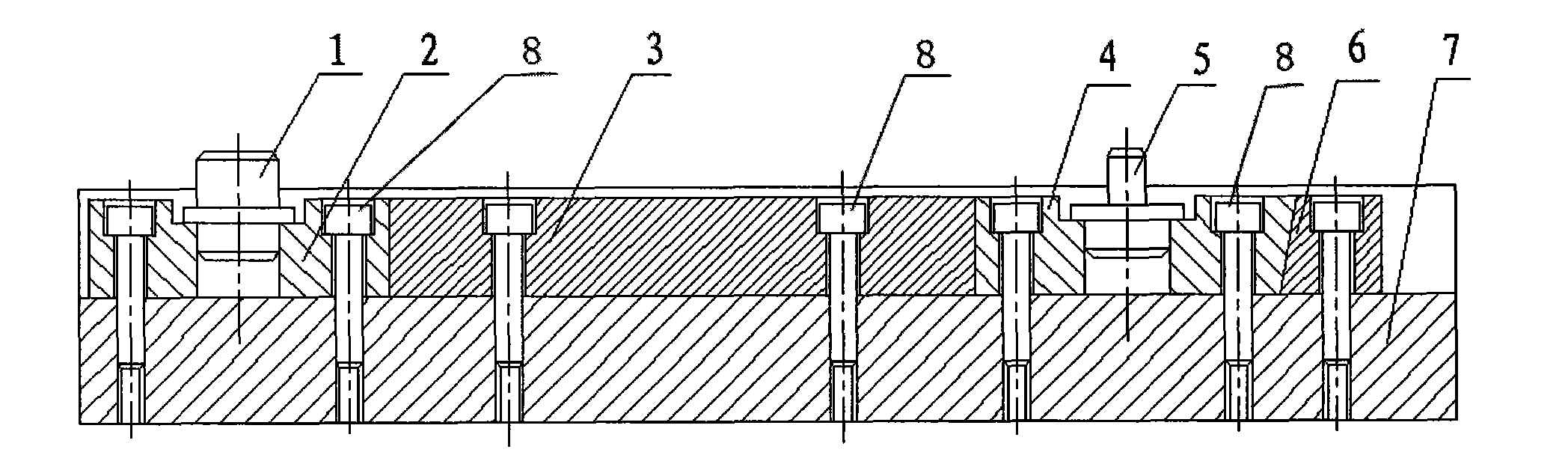 Clamp with one surface and two pins and manufacture method thereof