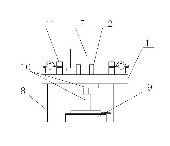 Device for precisely boring lug hole of hinge beam
