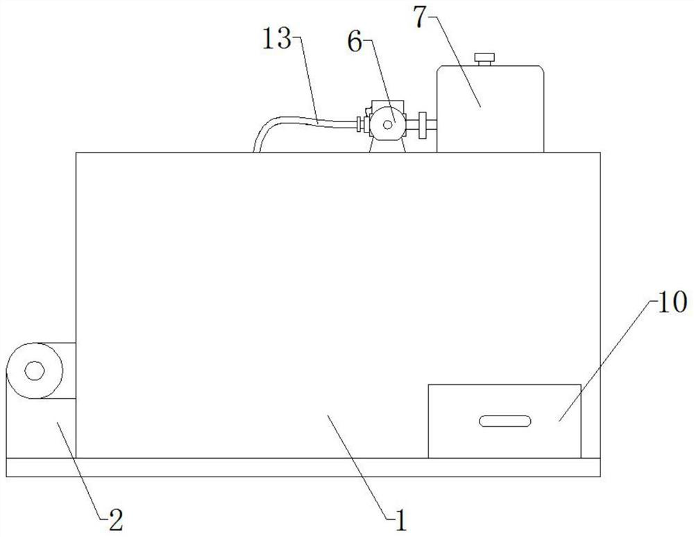 Liquid spraying device for medical normal saline wet tissue processing