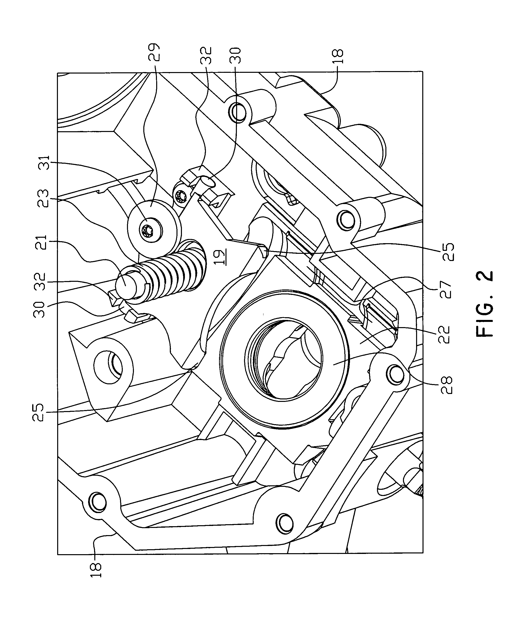 Return to neutral device for a hydraulic apparatus