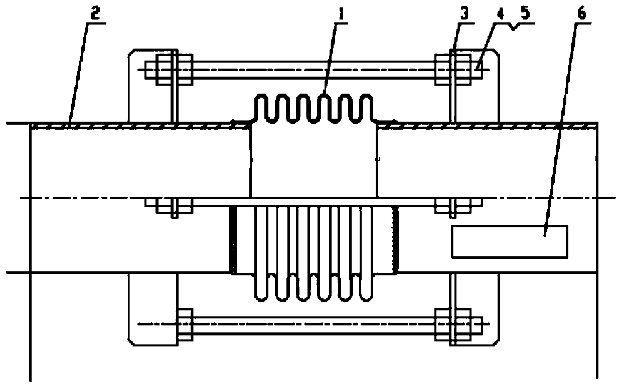 Metal expansion joint for nuclear power plant steam-water separator