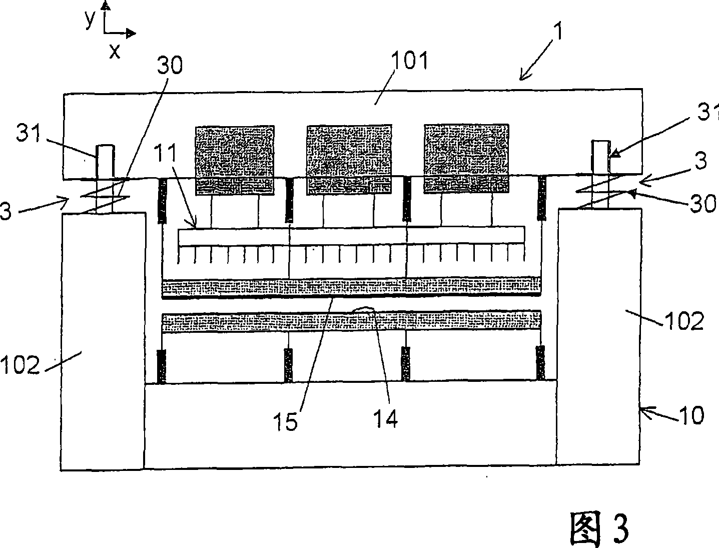 Needle loom in which the frequency of at least one of its vibration modes can be adjusted