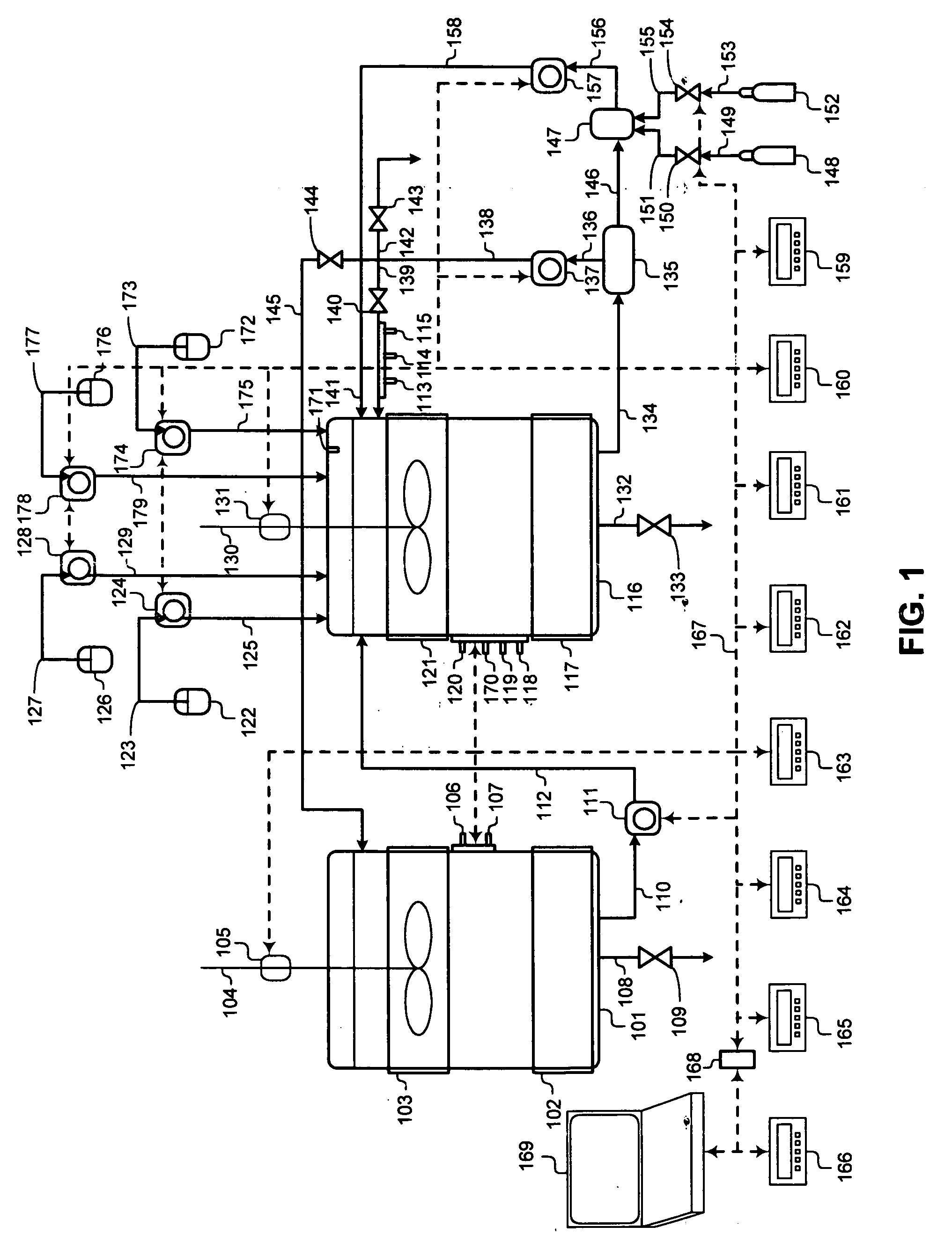 Method and apparatus for cell culture using a two liquid phase bioreactor