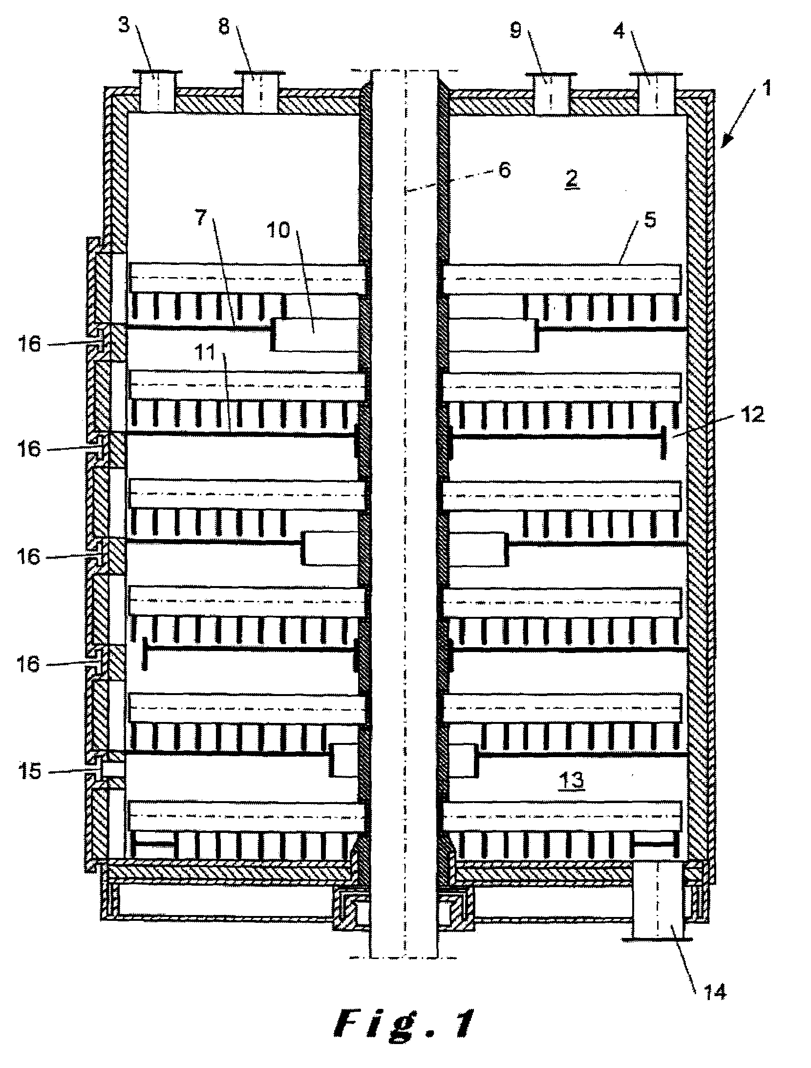 Process for the treatment of contaminated metal residues and apparatus for implementing it