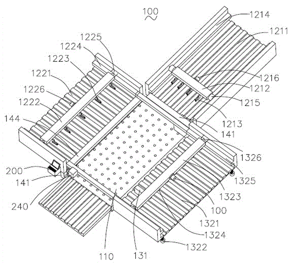 Full-automatic plate bidirectional sawing device and sawing method thereof