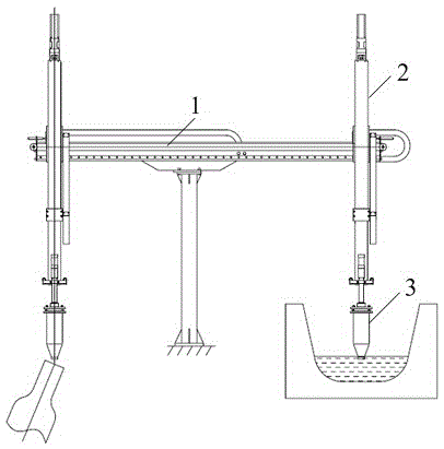 Molten metal drawing device