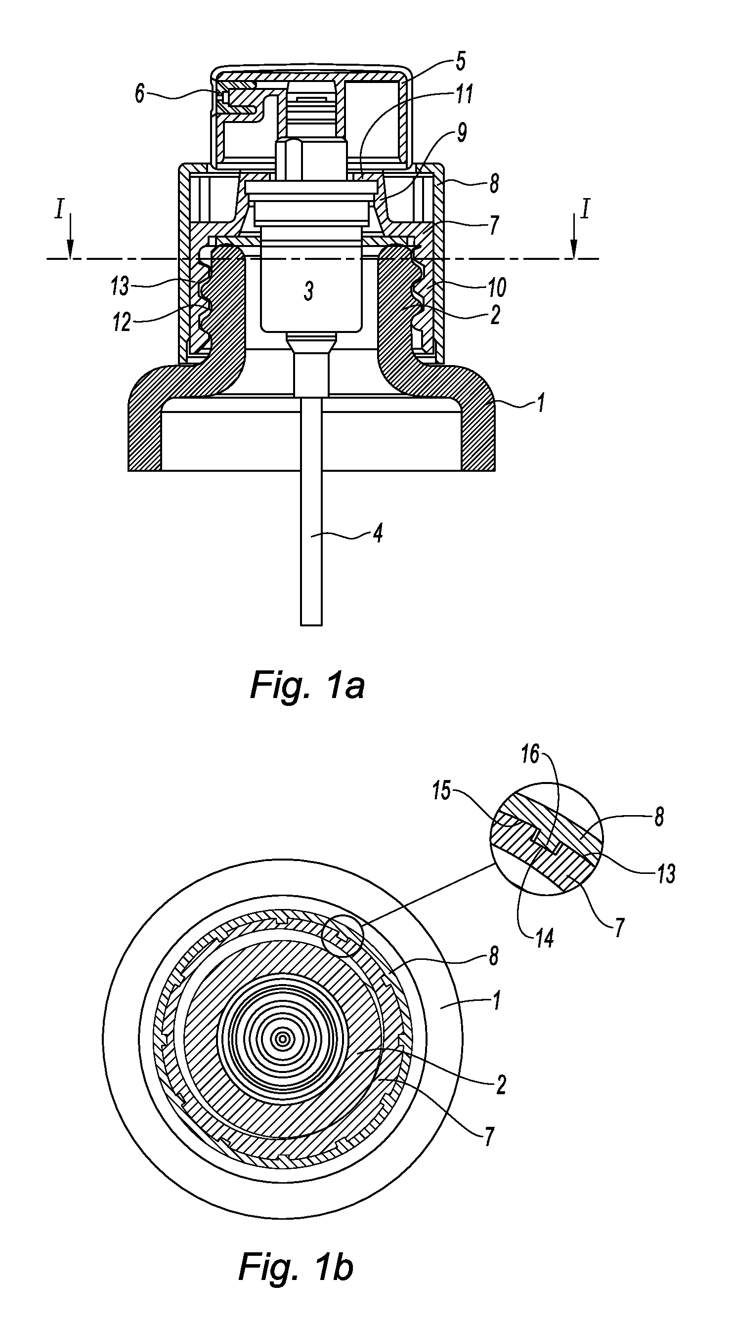Device for fastening a dispensing pump on a bottle containing a product