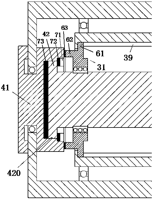 A shock-absorbing processing device for the surface of a plate