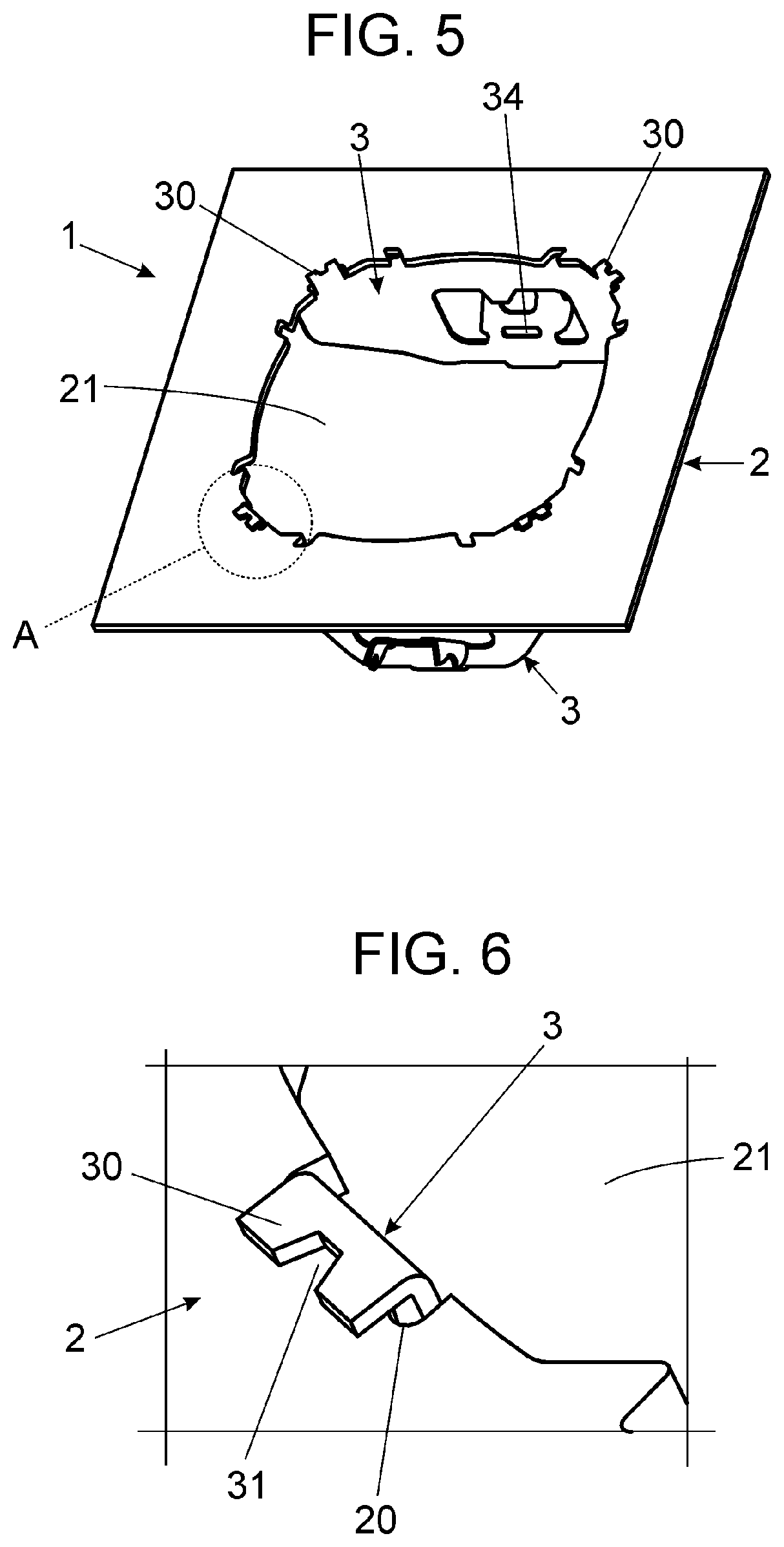 Fastening assembly for electric and/or electronic devices that can be built-in