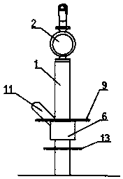 Aeration and cleaning device for circular culture pond