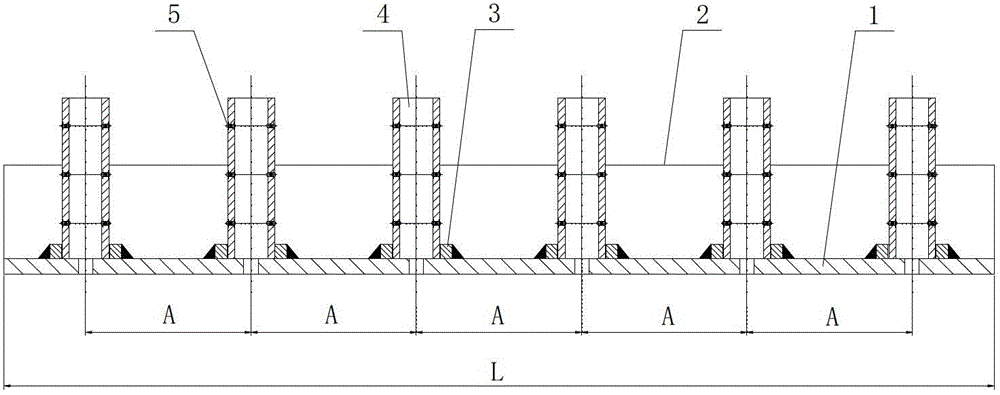 Multifunctional upright column base for scaffold and manufacturing process thereof