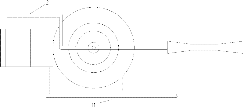 Vertical pulverizing and drying device