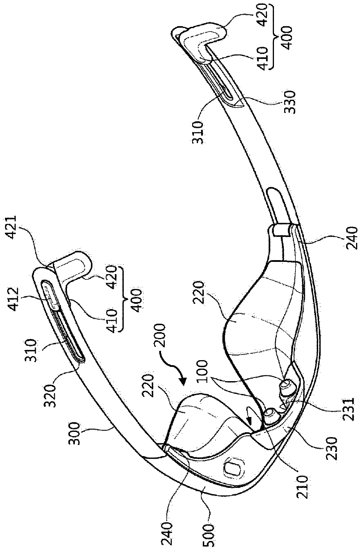 Face-wearable rhinitis treatment device using light therapy
