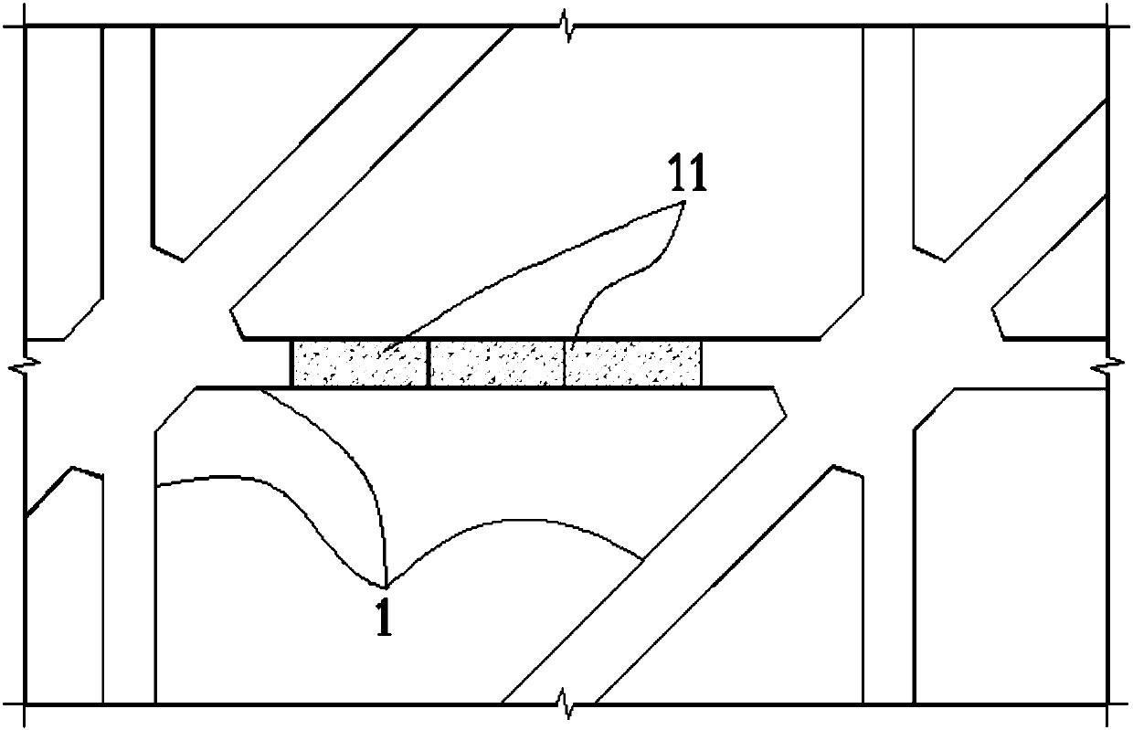 Prefabricated highway intercepting ditch and manufacturing method thereof