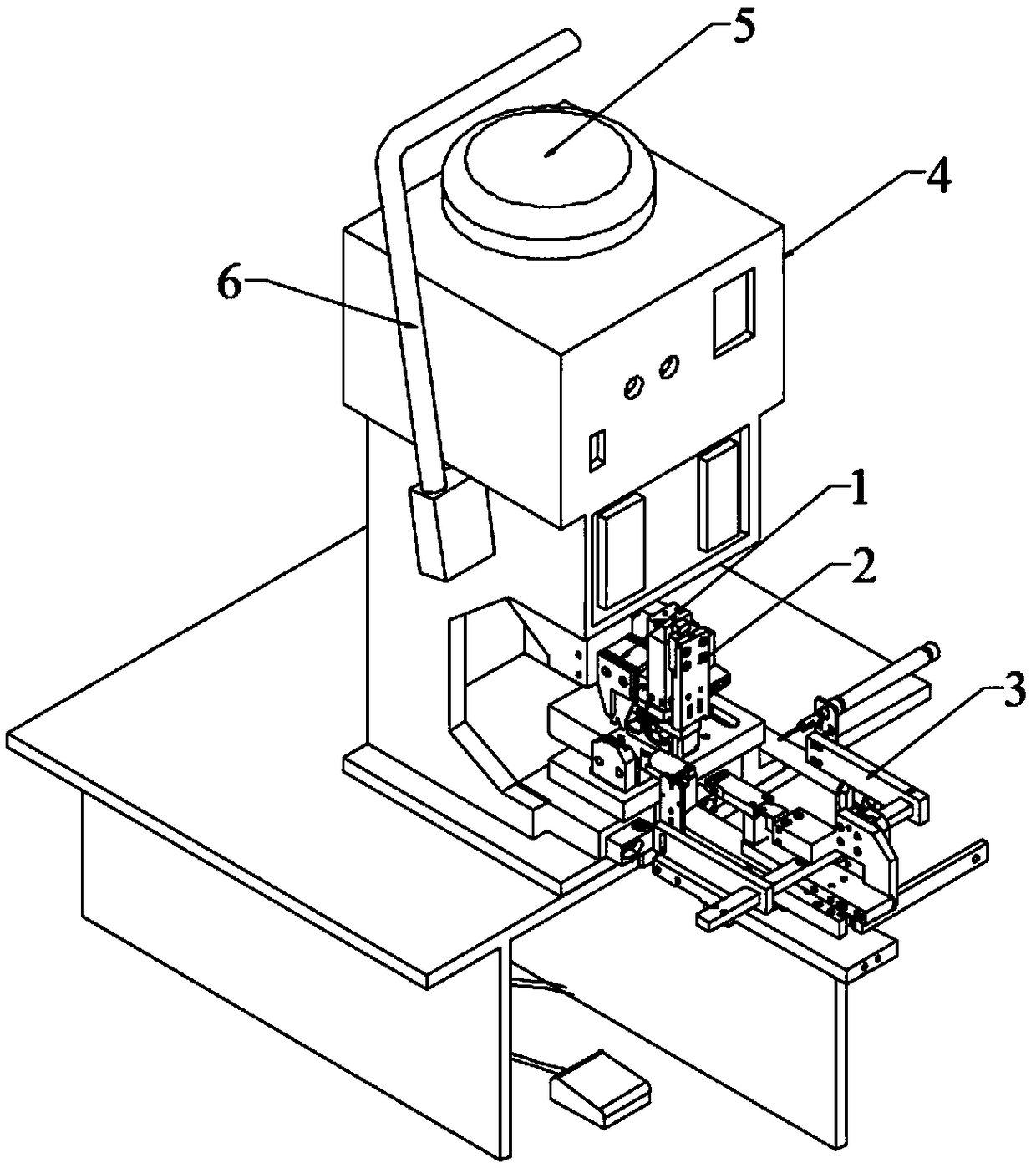 Wire buckle intermediate peeling machine and its use method