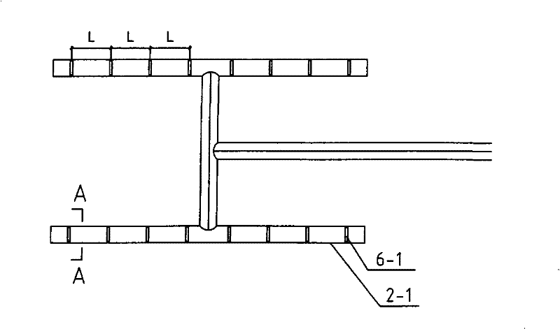 Natural layering water cold accumulation device