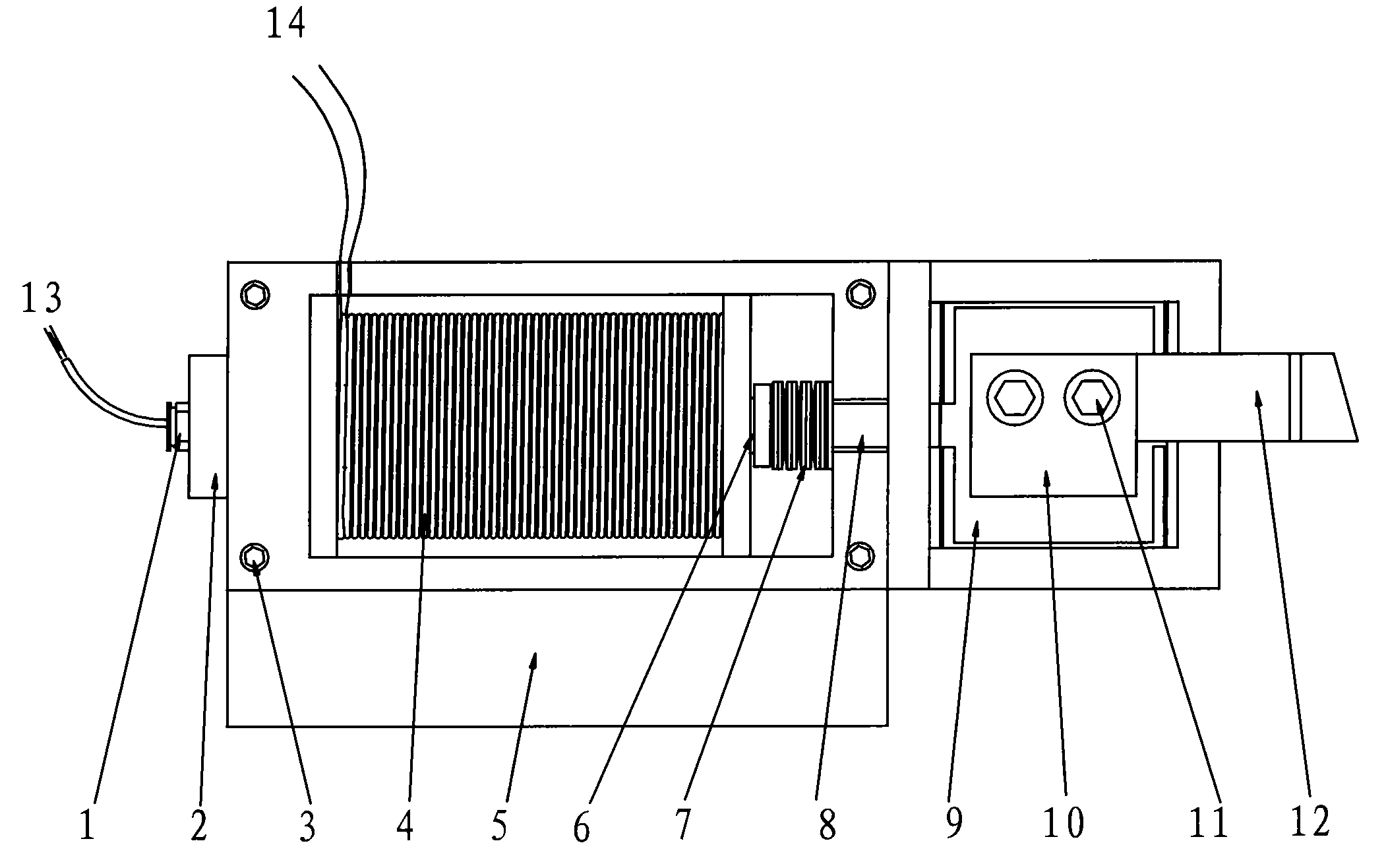 Compensation process capable of increasing machine precision of numerical-controlled lathe and magnetic striction compensation mechanism