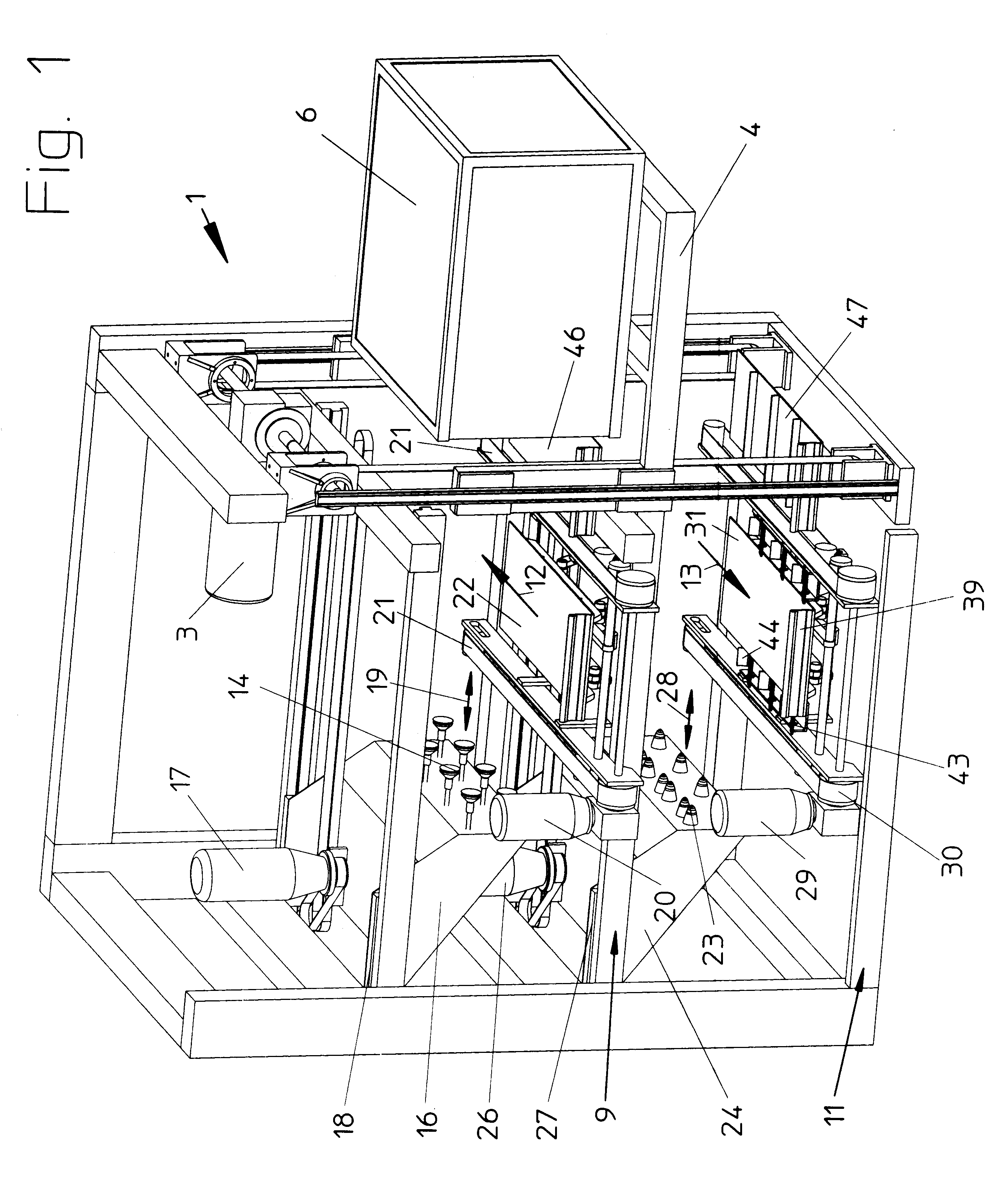 Method of and apparatus for manipulating cigarette trays