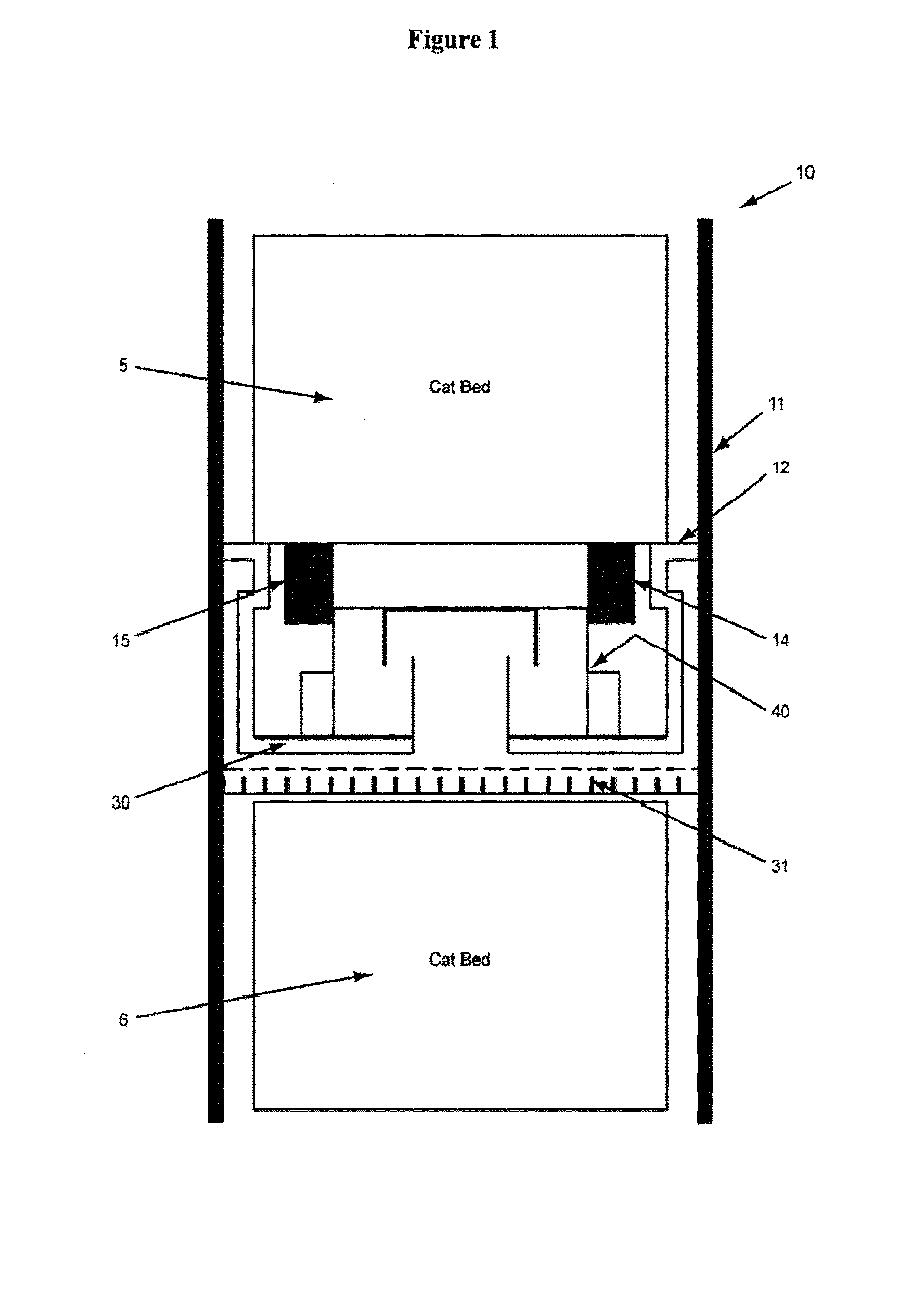 Mixing device for a down-flow reactor