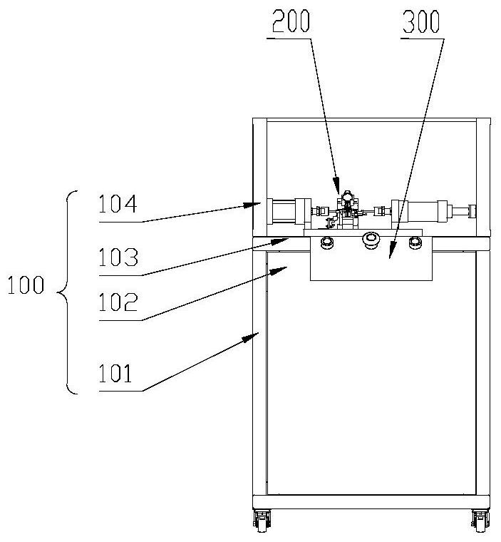 A connector automatic riveting device