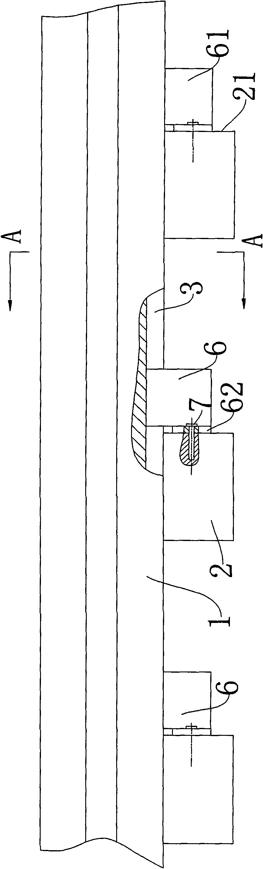 Lossless installation structure of floor and connecting piece used by same