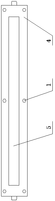 Accurate turnover device for synchronously detecting flaws of multiple tubes and turnover method thereof