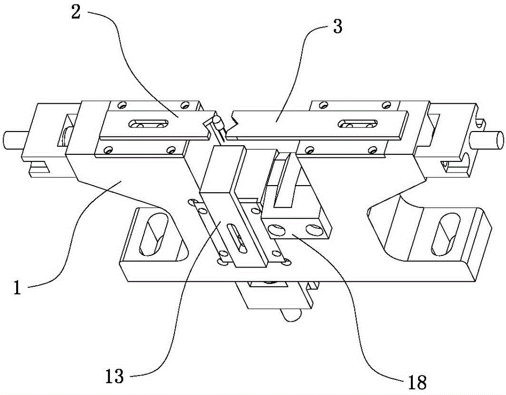 Chain clip element correction mechanism