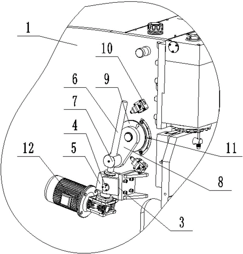 Electric balance adjusting device of bending machine