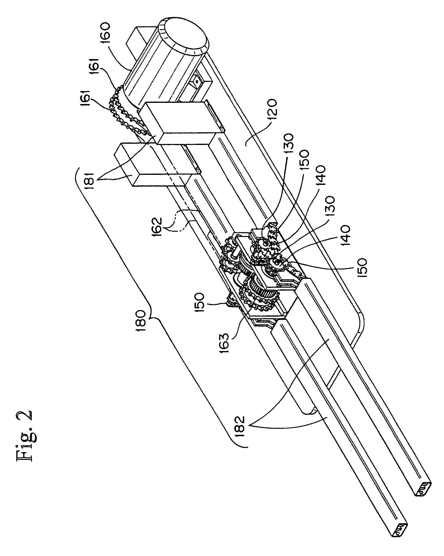 Hoisting and lowering device having engagement chains