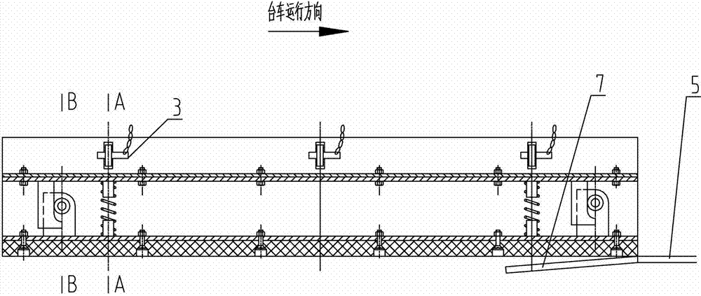 Three-dimensional limiting type elastic sealing device of lower breast board of circular cooler trolley