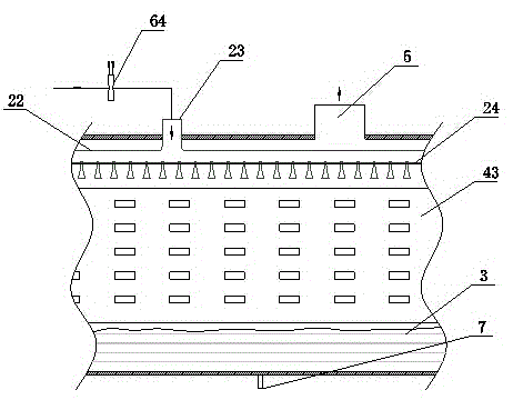 Sprinkling falling film type evaporator and liquid level control method thereof