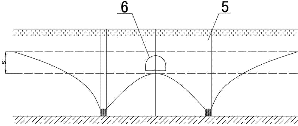 Construction method of shaft antiseep structure used when large section of inclined shaft passes through aquifer