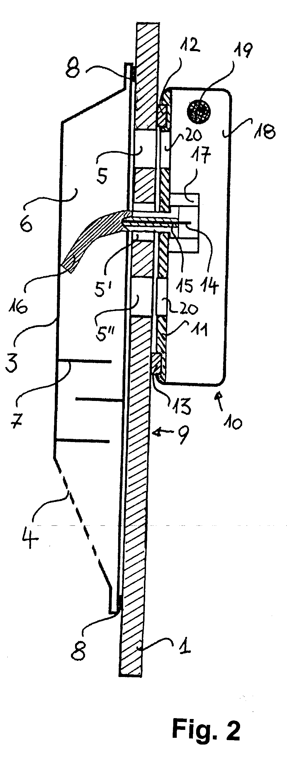 Arrangement of an antenna on a container