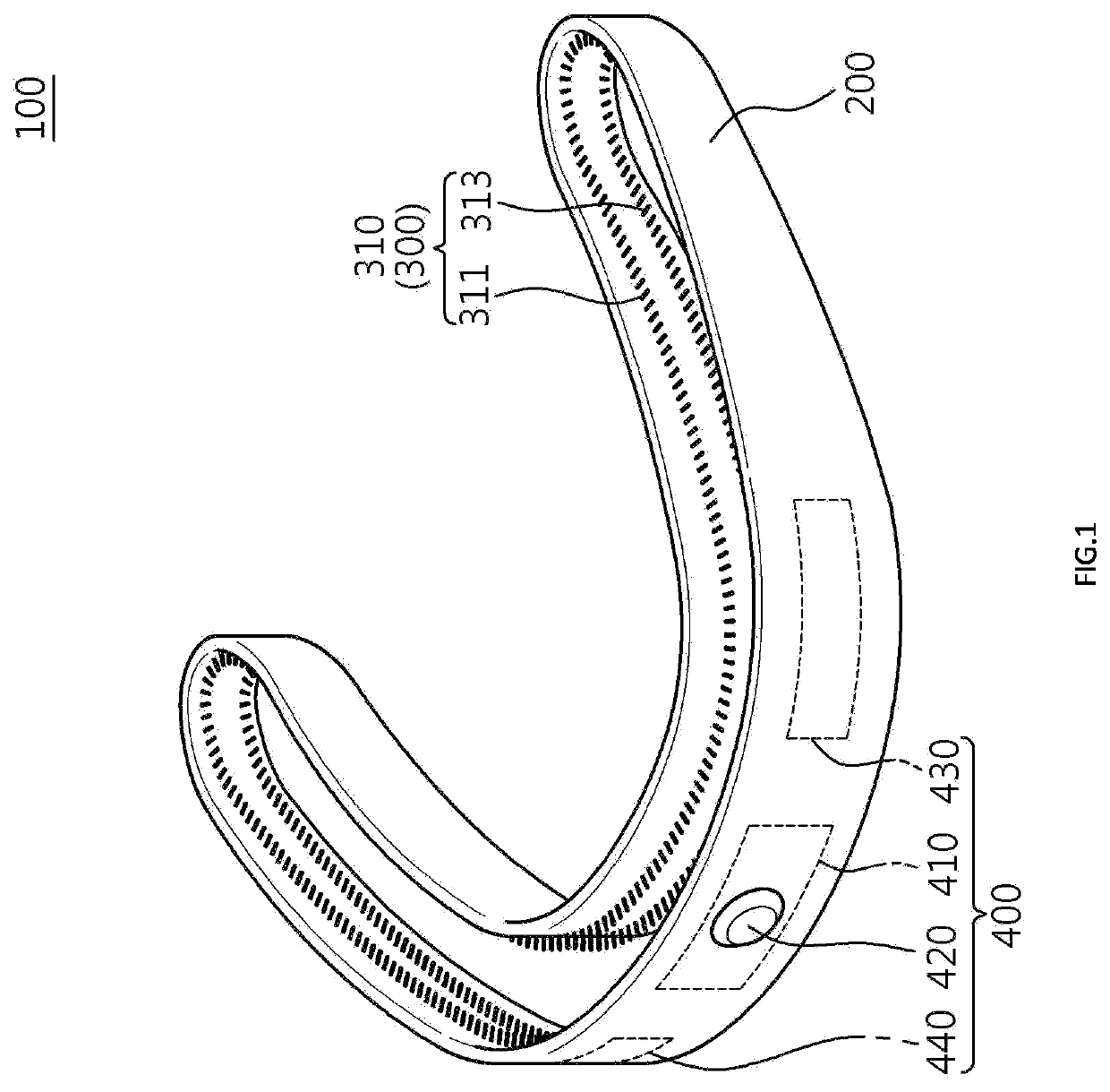 Periodontal pocket cleaning device for cleaning periodontal pockets by being inserted into periodontal pocket formed at boundary between teeth and gums, and method for manufacturing periodontal pocket cleaning device