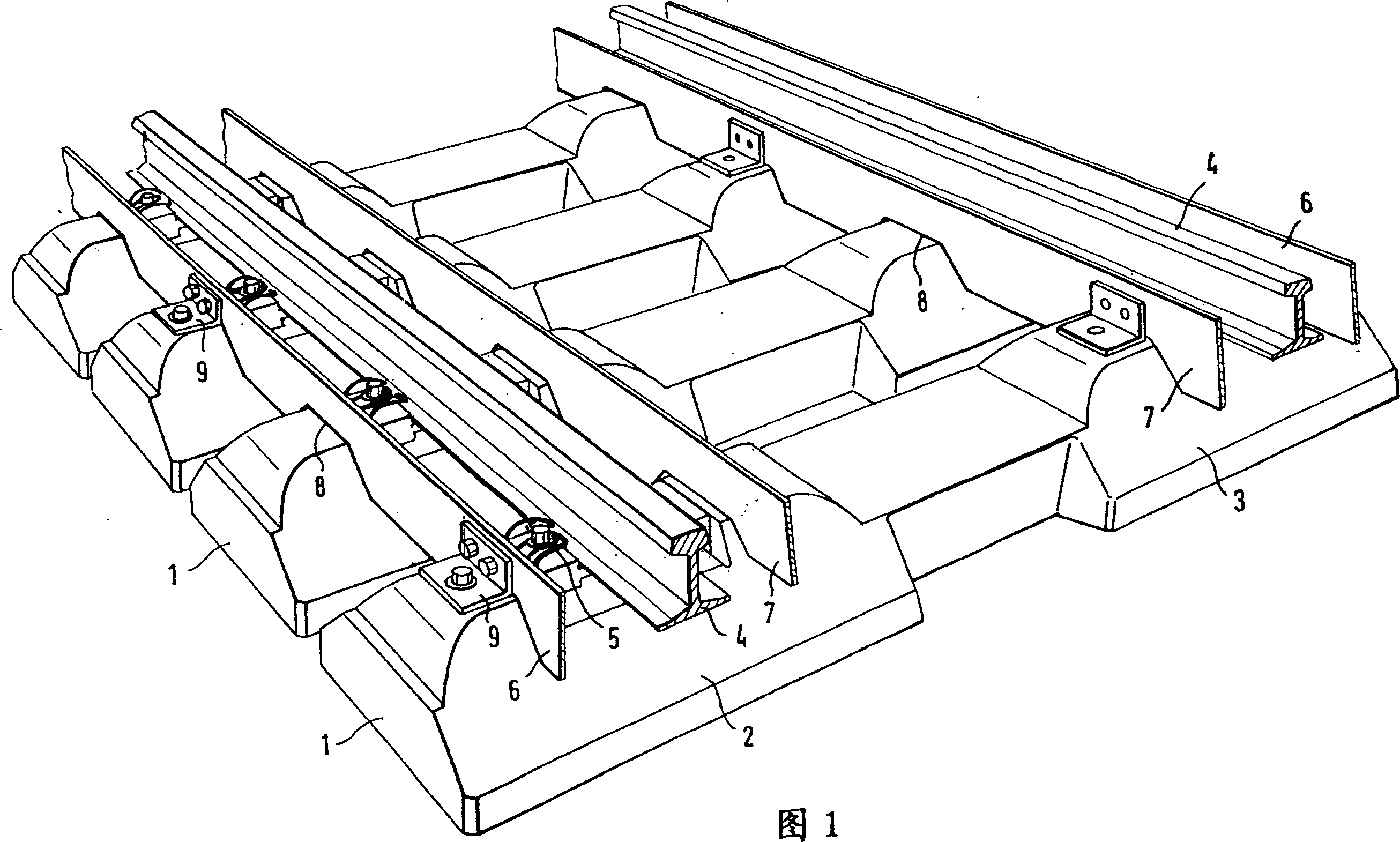 Road for rail vehicle and manufacturing method thereof