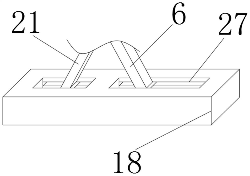 Degassing device suitable for different materials