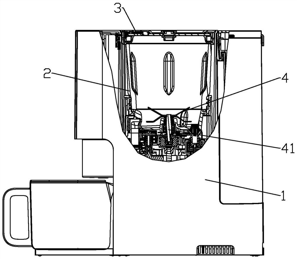 Food processor beneficial to crushing and cleaning